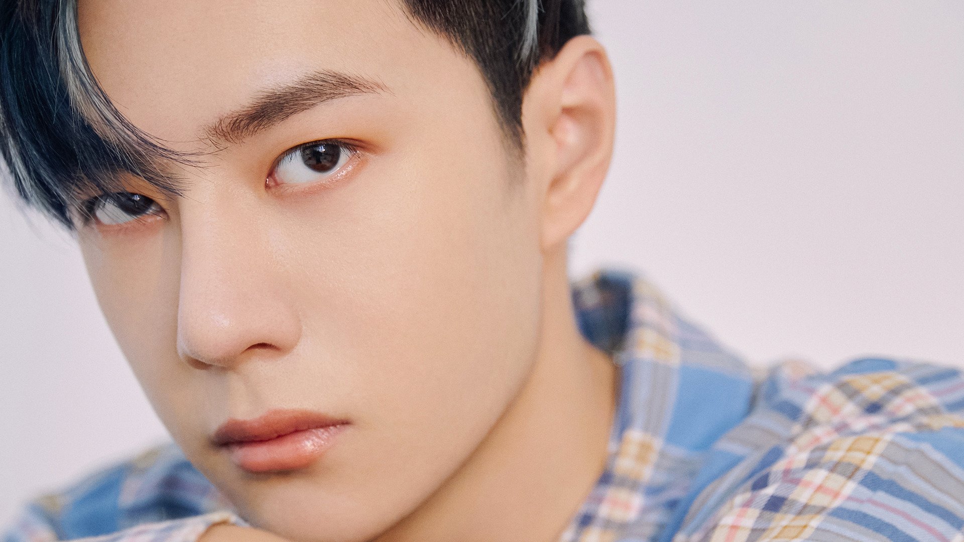 开云体育官方-中超中国队复仇世界杯预选赛 球迷欢呼热烈，中超复赛时间